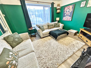 Lounge- click for photo gallery